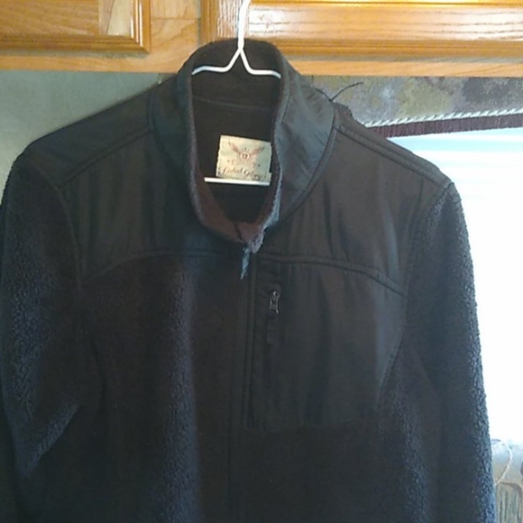 🆕 Cool Black Sweater 🆕 - Picture 2 of 4